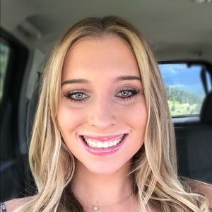 Meet your Posher, Avery